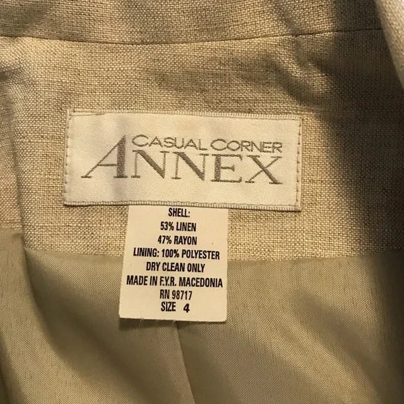 Casual Corner Light Beige Linen Blazer with shoulder pads - Picture 2 of 6